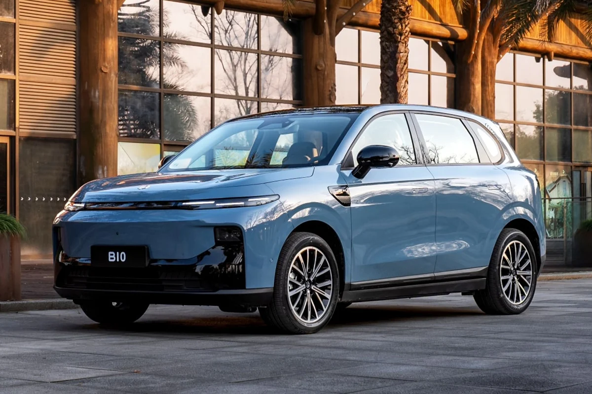 Amplitude-Auto-Leapmotor-B10