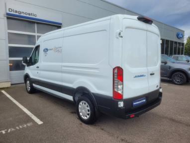 Voir le détail de l'offre de cette FORD Transit 2T Fg PE 350 L3H2 135 kW Batterie 75/68 kWh Trend Business de 2023 en vente à partir de 683.29 €  / mois