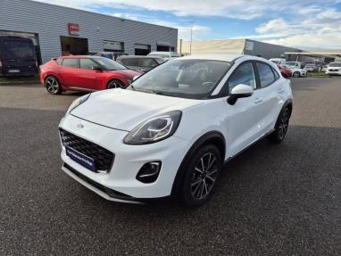 Voir le détail de l'offre de cette FORD Puma 1.0 EcoBoost 155ch mHEV Titanium 7cv de 2020 en vente à partir de 210.46 €  / mois