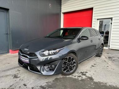 Voir le détail de l'offre de cette KIA Ceed 1.6 CRDI 136ch MHEV GT Line de 2023 en vente à partir de 27 999 € 