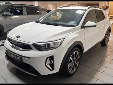 Voir le détail de l'offre de cette KIA Stonic 1.0 T-GDi 120ch MHEV Launch Edition iBVM6 de 2021 en vente à partir de 197.82 €  / mois